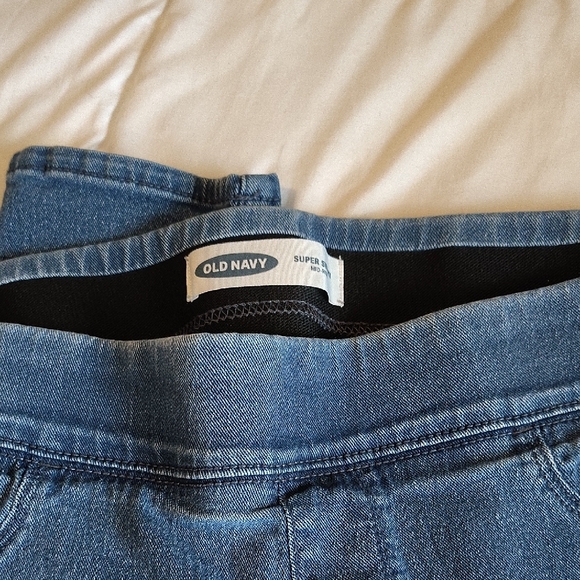 Old Navy Women's Skinny Jeans in Blue - Picture 2 of 3
